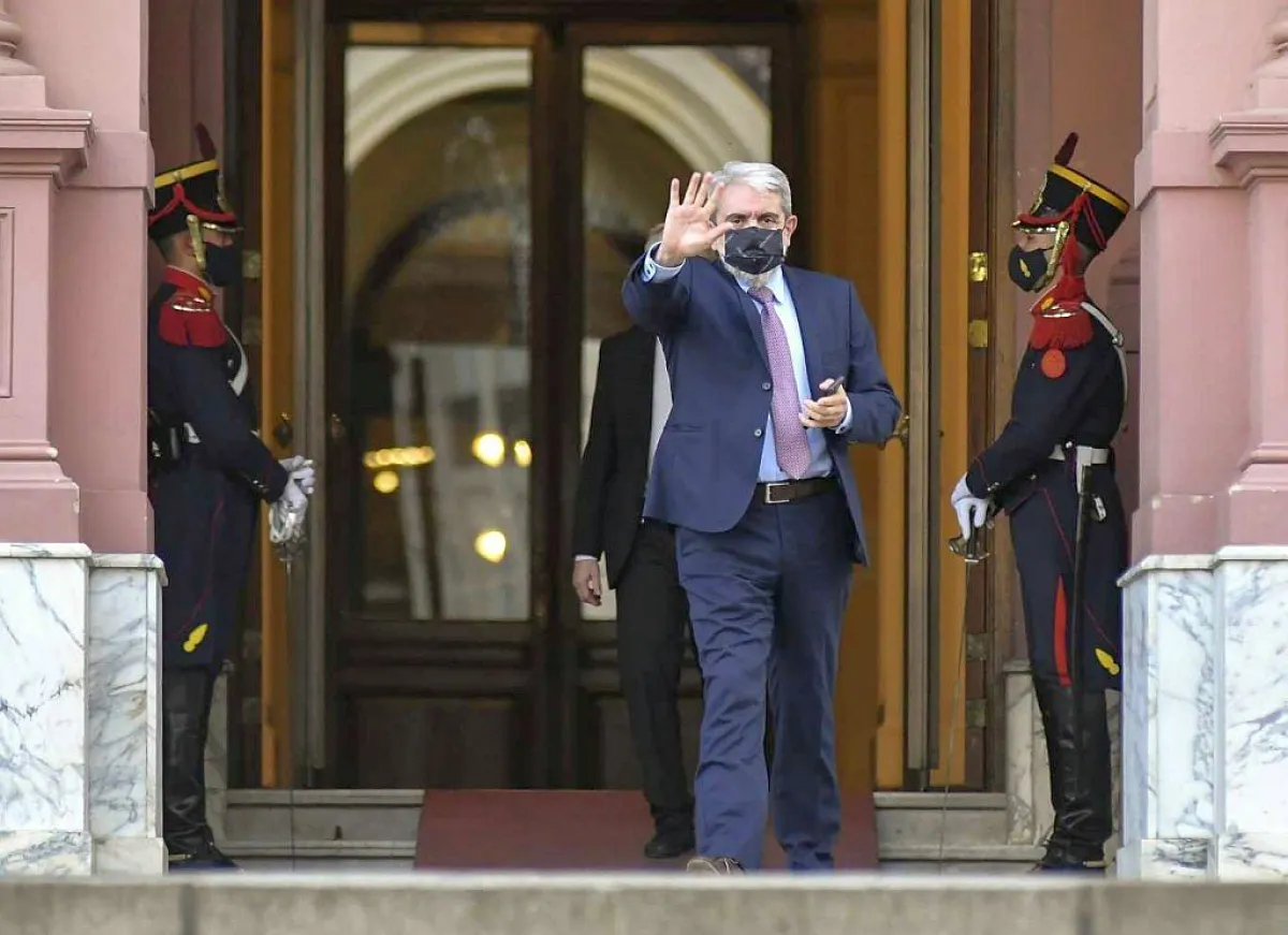 Aníbal Fernández destacó que "no se ha encontrado nada" que vincule al avión venezolano con actividades ilegales
