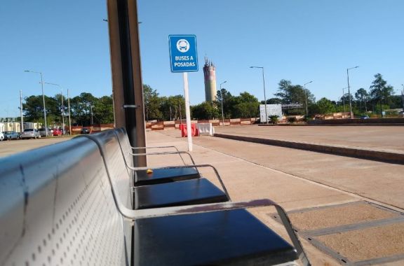 Por falta de pasajeros no comenzó el transporte especial  Iguazú- Posadas