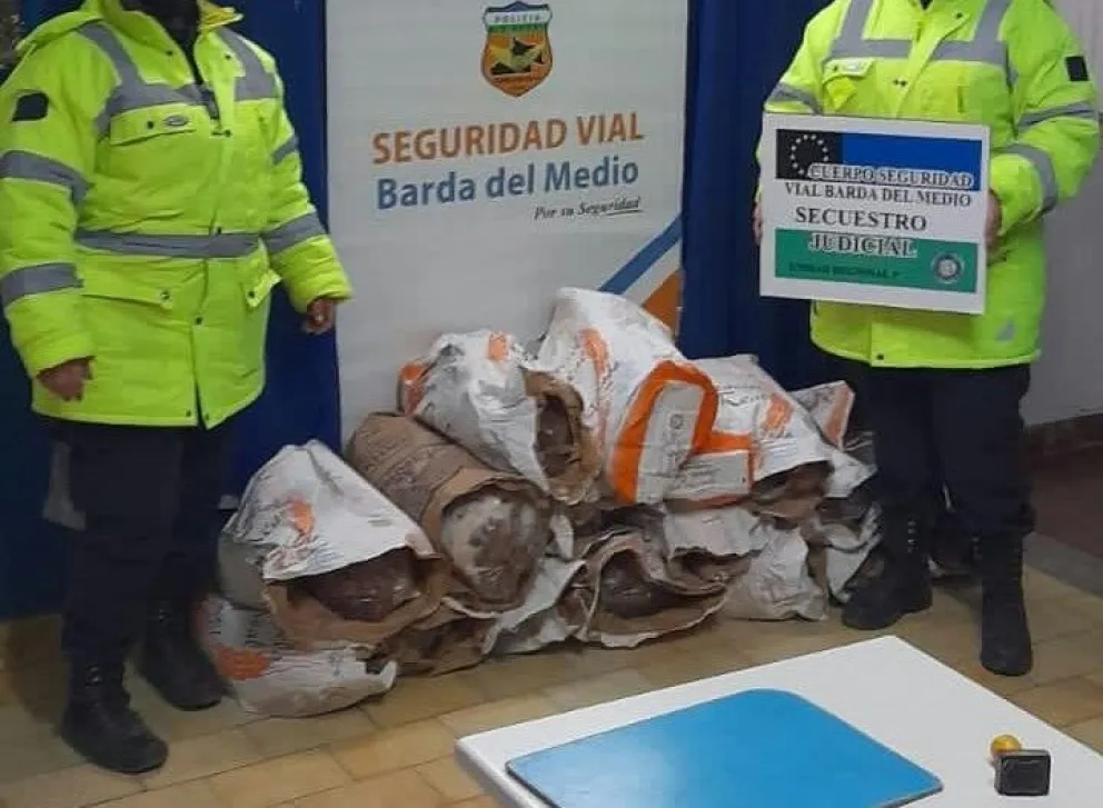 Lo decomisaron: Transportaba carne vacuna dentro de bolsas de harina
