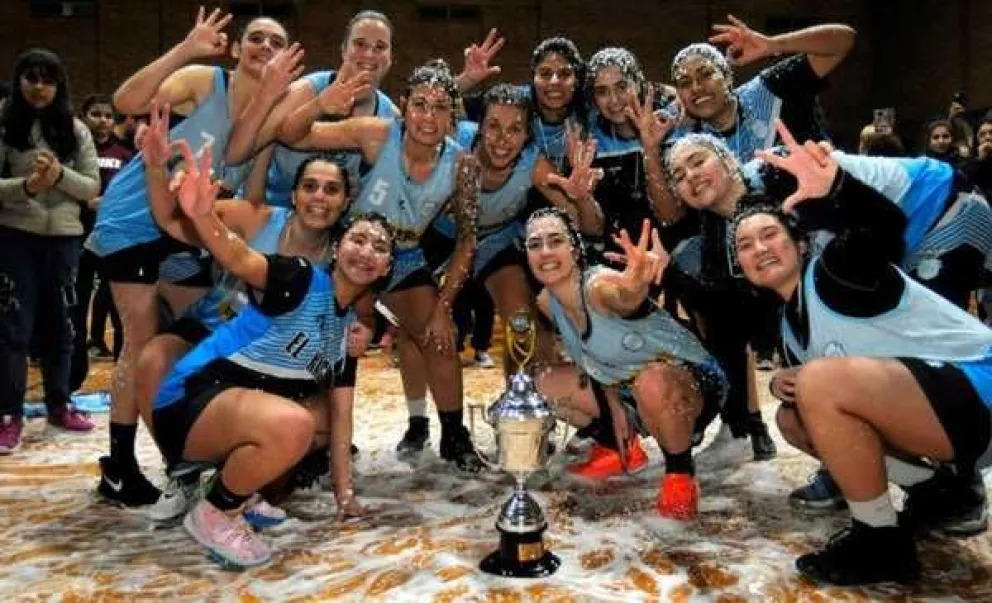 La barilochense Paulina Lazar, gran figura en la “cuna del basquetbol”