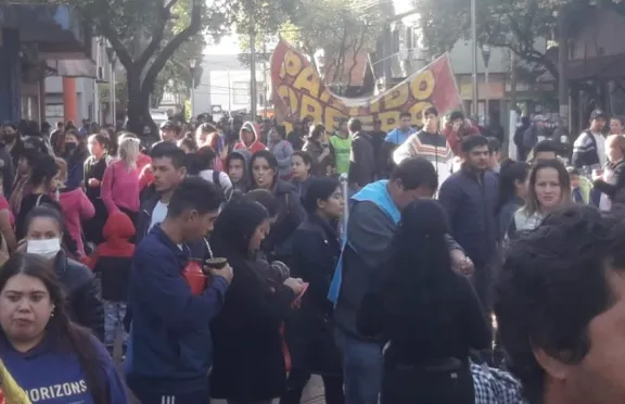 Eldorado: el Polo Obrero marchó en reclamo de trabajo genuino Eldorado: el Polo Obrero marchó en reclamo de trabajo genuino