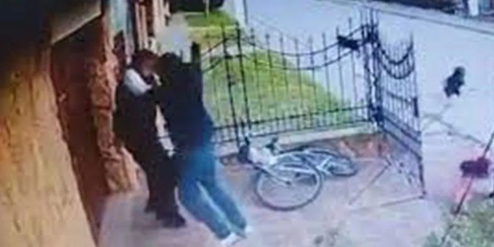 |VIDEO| Mal de familia: un joven fue a increpar a su abuelo y terminó muerto