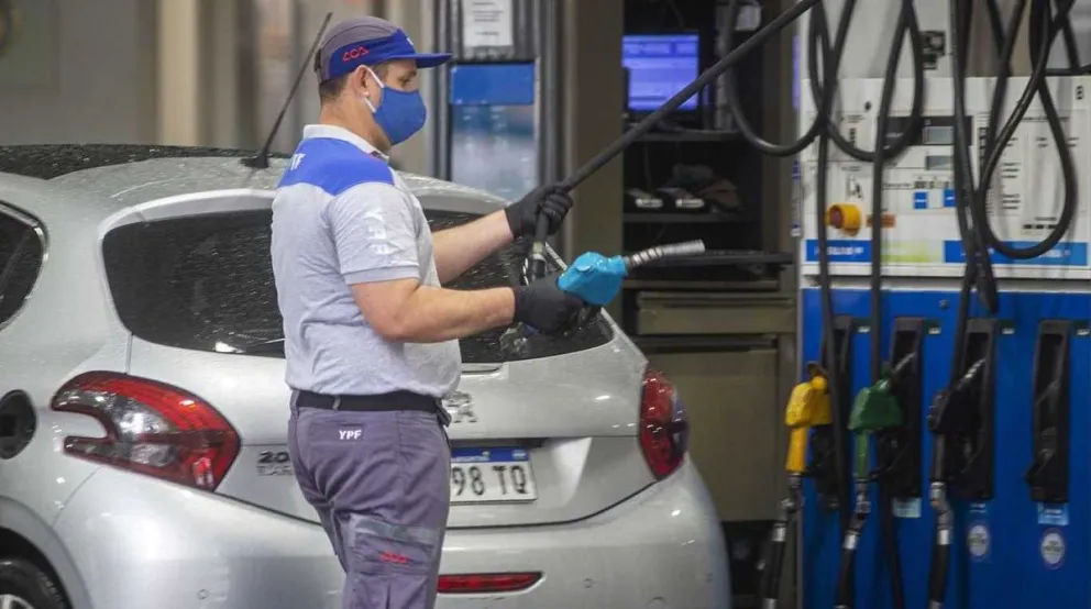 YPF amaneció con aumentos: un combustible ahora cuesta $20 más