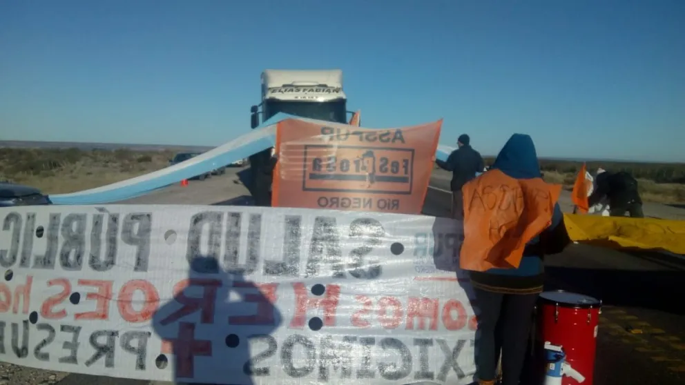 AHORA: Asspur realiza un corte intermitente en Ruta 22 a la altura de Chichinales 