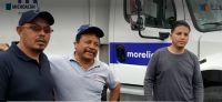 Hombre en Morelia tira por error sus ahorros y recolectores de basura se lo regresan