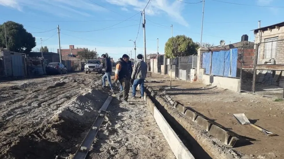 El gobierno de Viedma ejecutó más de 15 kilómetros de cordón cuneta en la ciudad