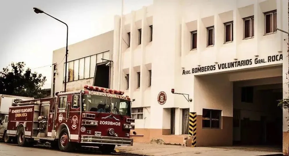 Avanza la implementación de servicios públicos gratuitos para cuarteles y destacamentos de bomberos