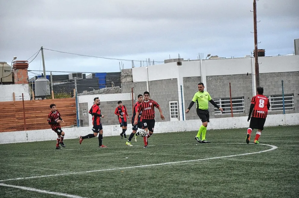 Fútbol local: Sarmiento no pudo saltar a la punta