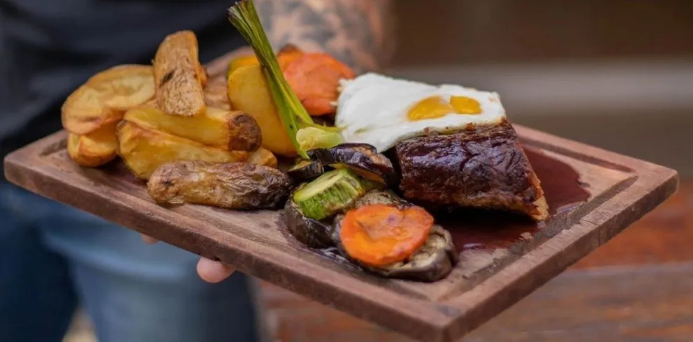 Receta para papá: paso a paso para lograr una tapa de asado con papas rústicas y huevo, ¡riquísima!