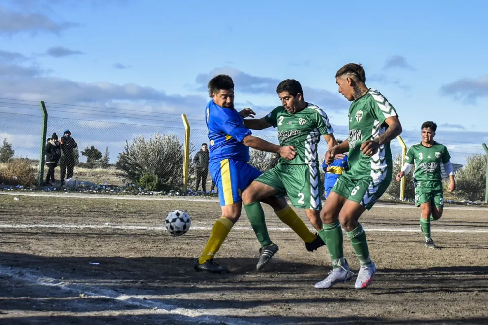 Inalauquen y Villalonga completaron el cuadro de semifinales