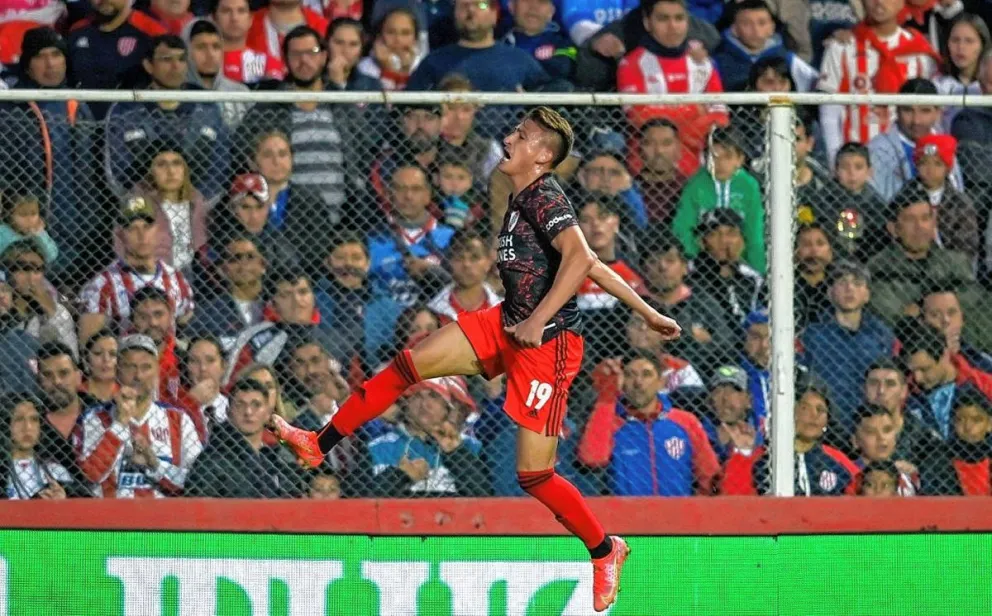 River cortó la sequía sin convertir y aplastó a Unión 5 a 1