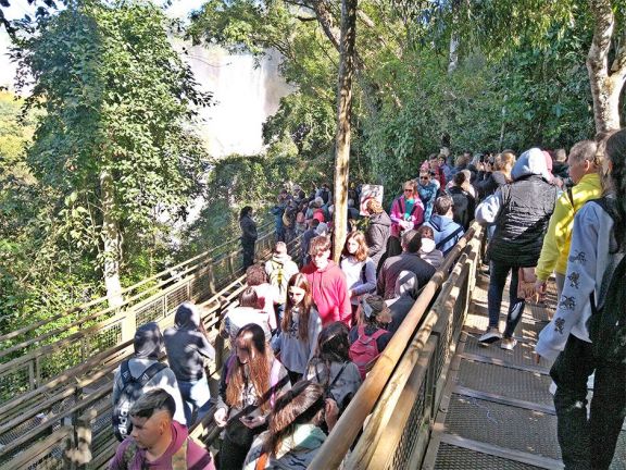 Casi 19 mil turistas ya visitaron Cataratas en el fin de semana XL