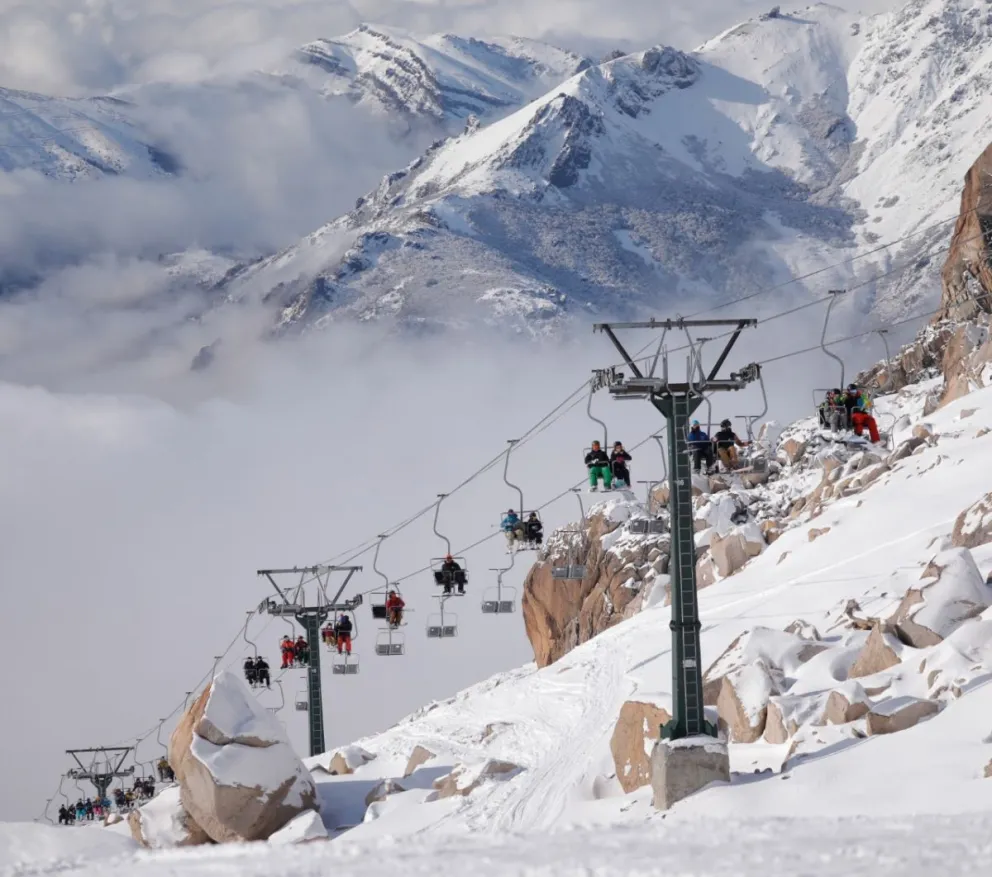Feriado para disfrutar a full de cerro Catedral