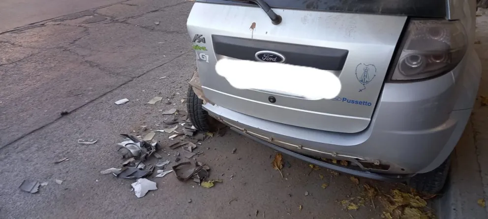 De no creer lo que le pasó a una salteña: le chocaron el auto en su propia cara y se dieron a la fuga