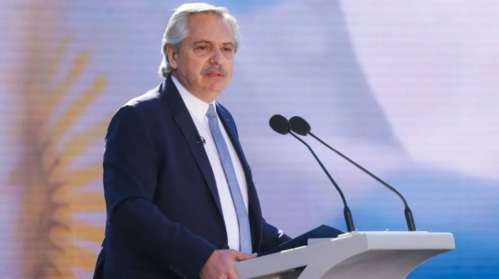 Alberto Fernández conmemoró el Día de la Bandera: “La Argentina es un país que quiere ponerse de pie”