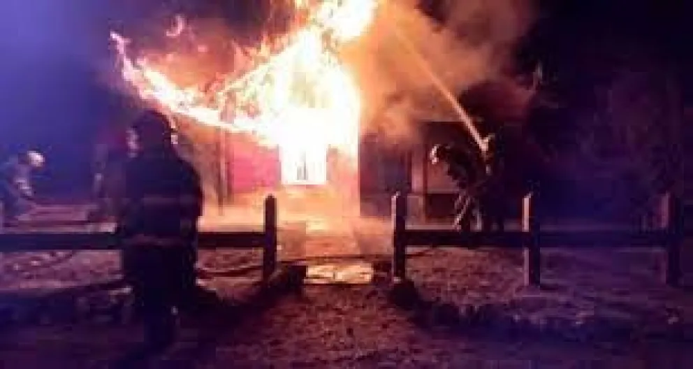 Se incendió la oficina de bosques en Chubut y el RAM se adjudicó el ataque