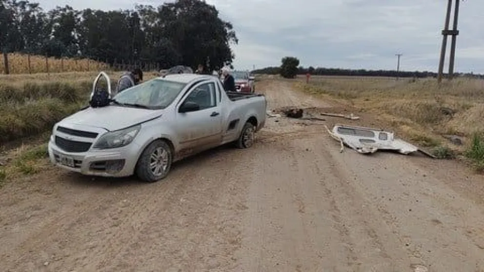  Volvía a la región desde Buenos Aires cuando volcó en un camino rural 