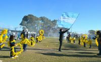 Cerca de mil niños hicieron su promesa de cariño a la Bandera nacional en el club Sarmiento