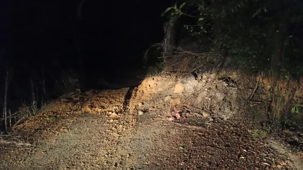 Cerraron el camino a Espejo Chico por un alud