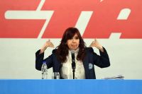 Cristina Kirchner exige que el Estado  deje de tercerizar los planes sociales