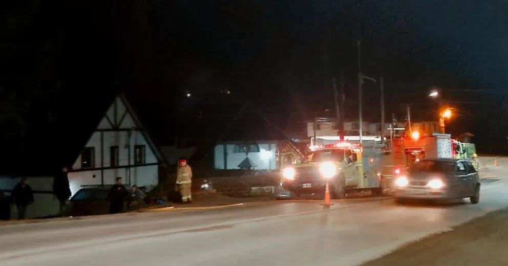 Un departamento sufrió importantes pérdidas al incendiarse durante la madrugada