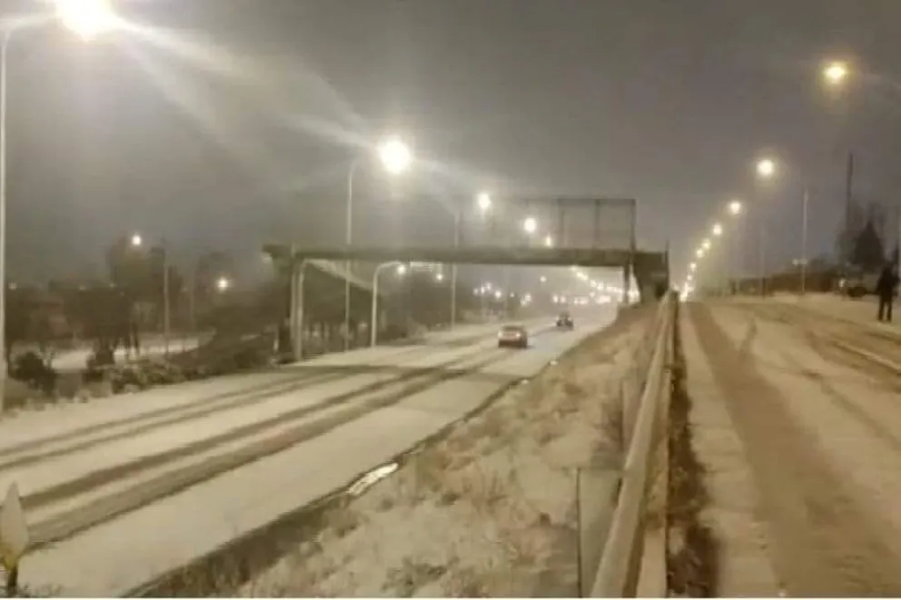 Comenzaron las fuertes nevadas en el sur: ¿llegarán al Alto Valle?