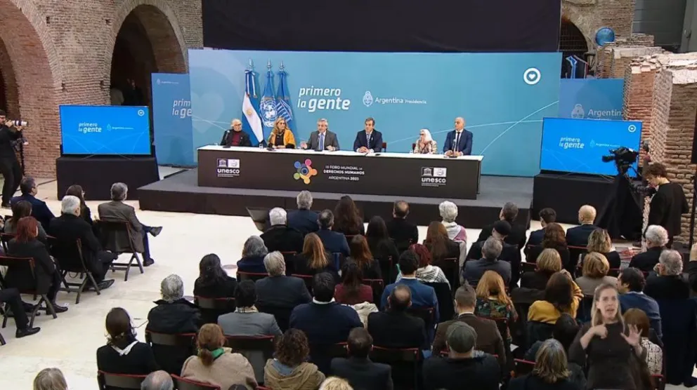 Alberto Fernández defendió a las organizaciones sociales: "Han trabajado para que la Argentina no explote"