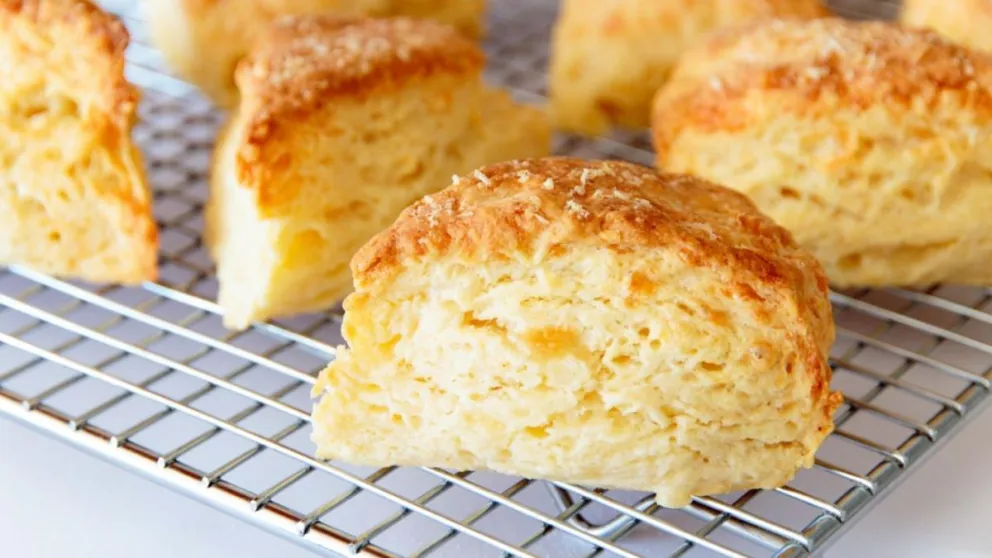 Fácil y rico: hacé scones de queso en 5 pasos