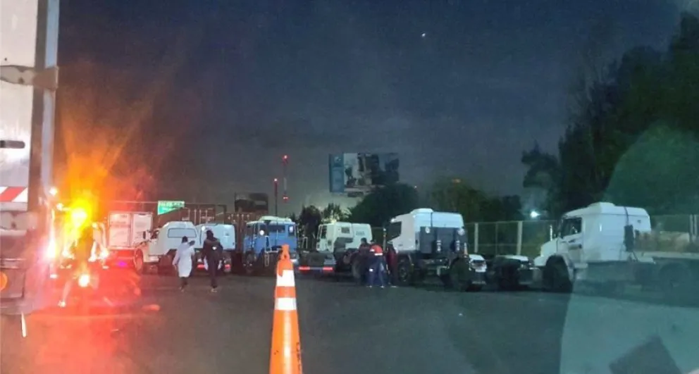 Transportistas de cargas bloquean rutas en reclamo por el faltante de gasoil