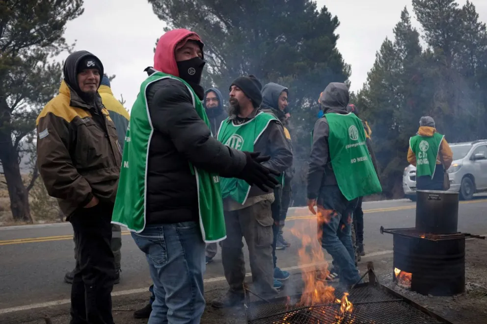 Estatales: reclaman la inmediata reapertura de paritarias y pase a planta permanente  