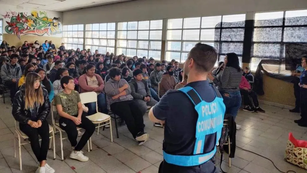 Seguridad en las escuelas: Provincia avanza en medidas de prevención y cuidado personal