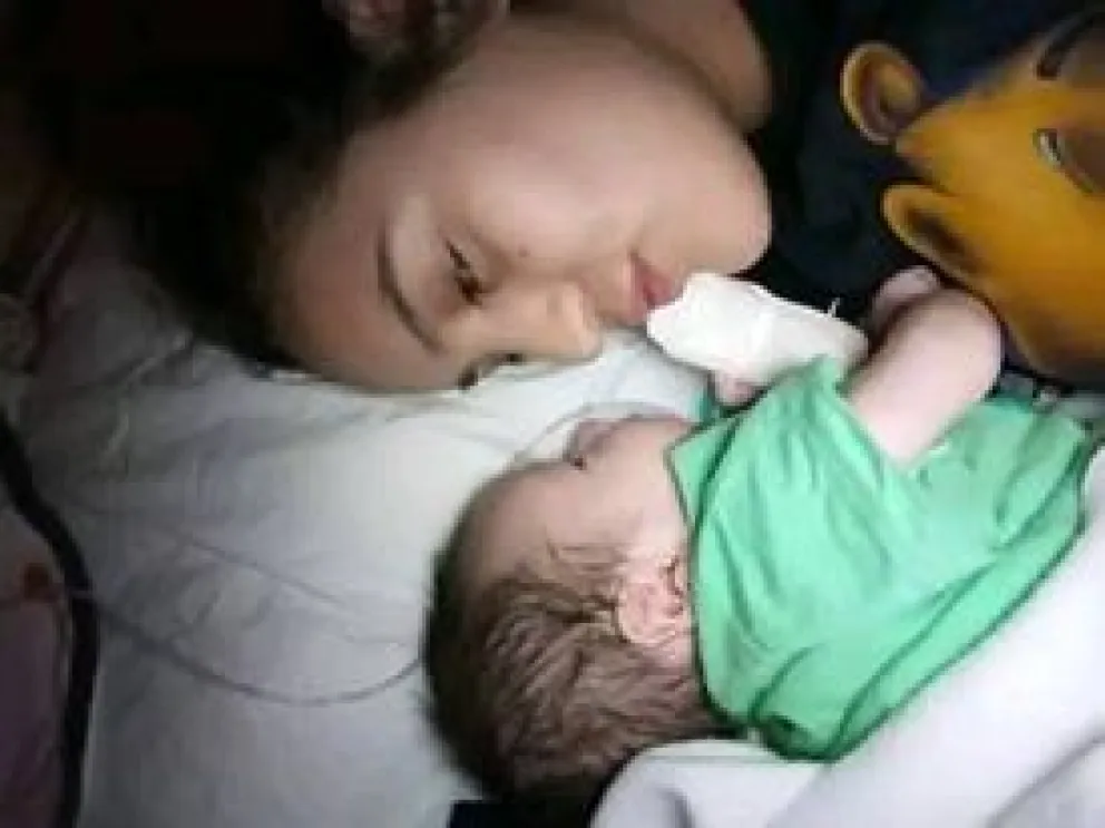 La desgarradora historia de vida de una joven de Patagones que lucha por recuperar a su bebé