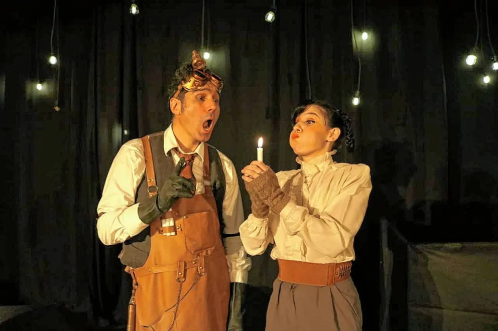 Función de teatro y show de percusión con señas en Rada Tilly