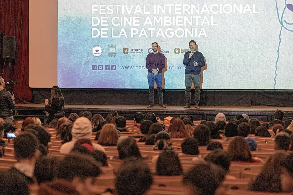 Se realizó la apertura del ciclo gratuito de cine ambiental que se desarrolla en la ciudad