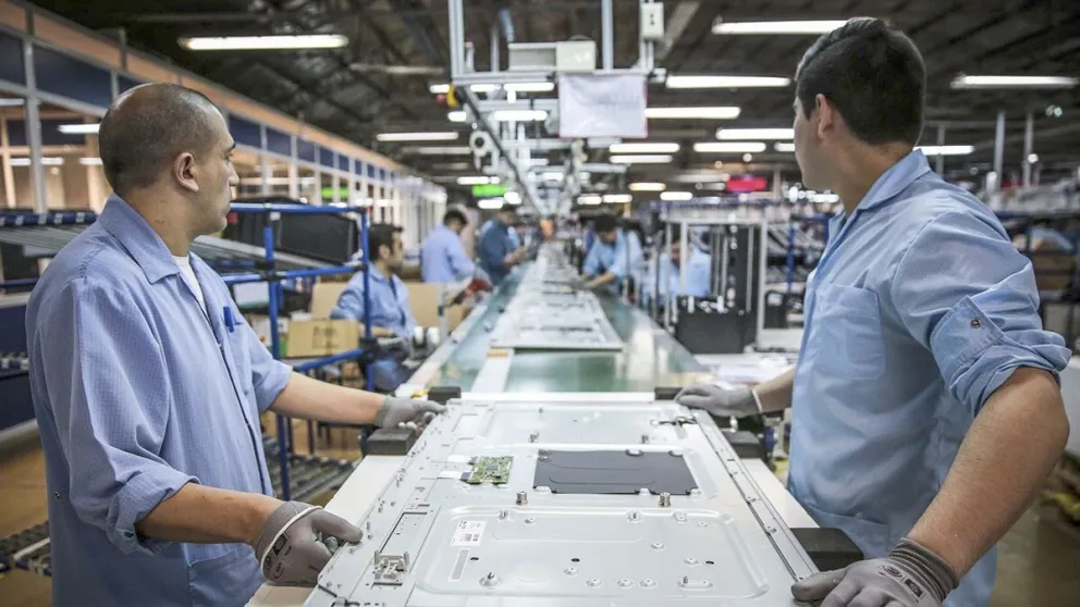 Argentina: la mitad de los empleos generados el último año fueron en negro