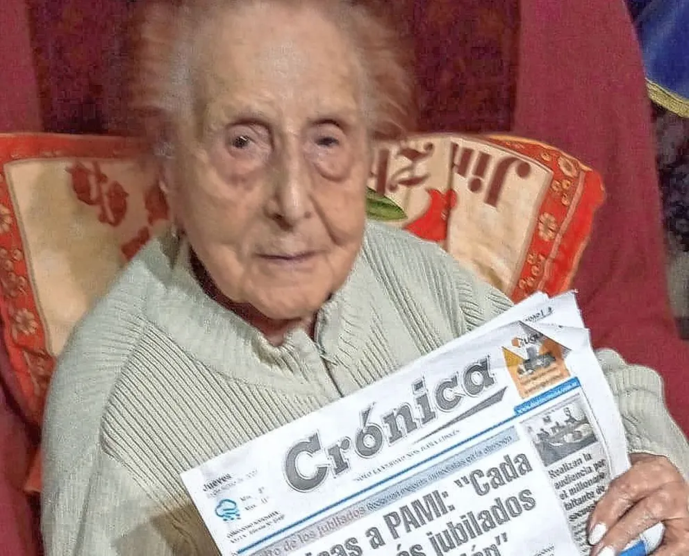 María Mercedes cumple 99 años, es fanática de Crónica y mantiene una memoria prodigiosa