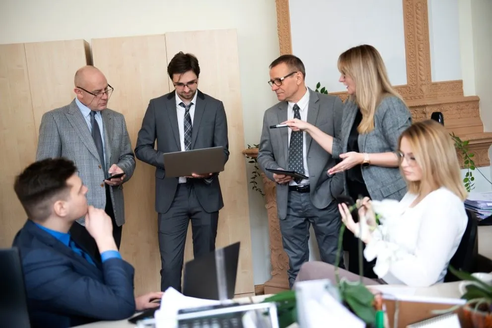 Cómo unirse a un programa de afiliados y ganar dinero promocionando el producto de alguien más