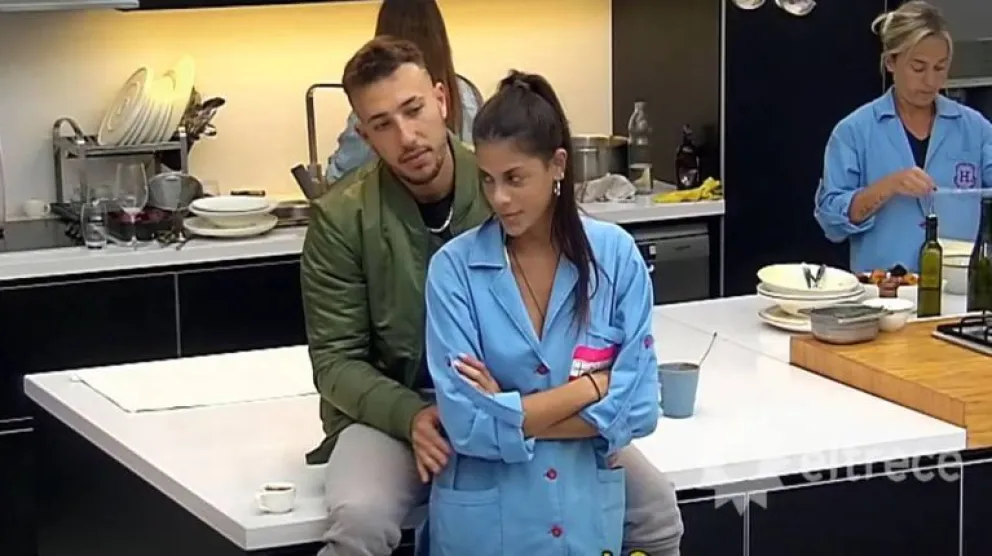 A puro amor: Emily Lucius y Martín Salwe se “casaron” en el Hotel de los Famosos