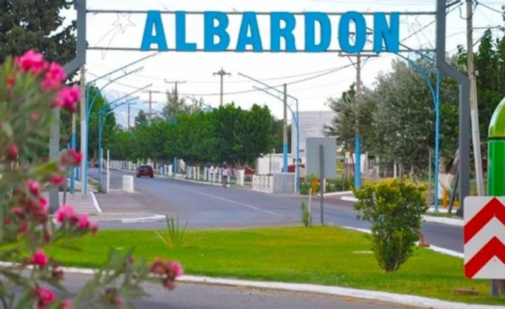 Violento asalto en San Juan: lo desmayaron de un palazo para robarle la batería del tractor