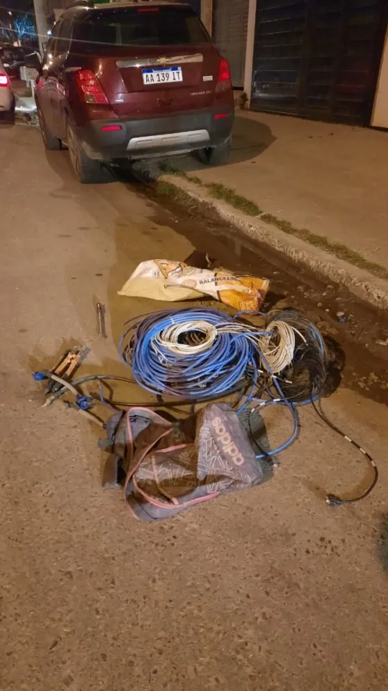 Quiso robar cables del predio donde está ubicada una antena de telefonía y lo detuvieron 