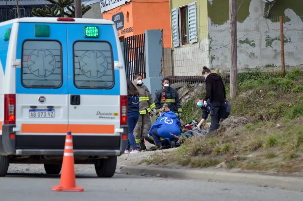 Choque entre una camioneta y una moto 