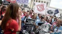 EE.UU. revoca el derecho al aborto y “estalla” Joe Biden