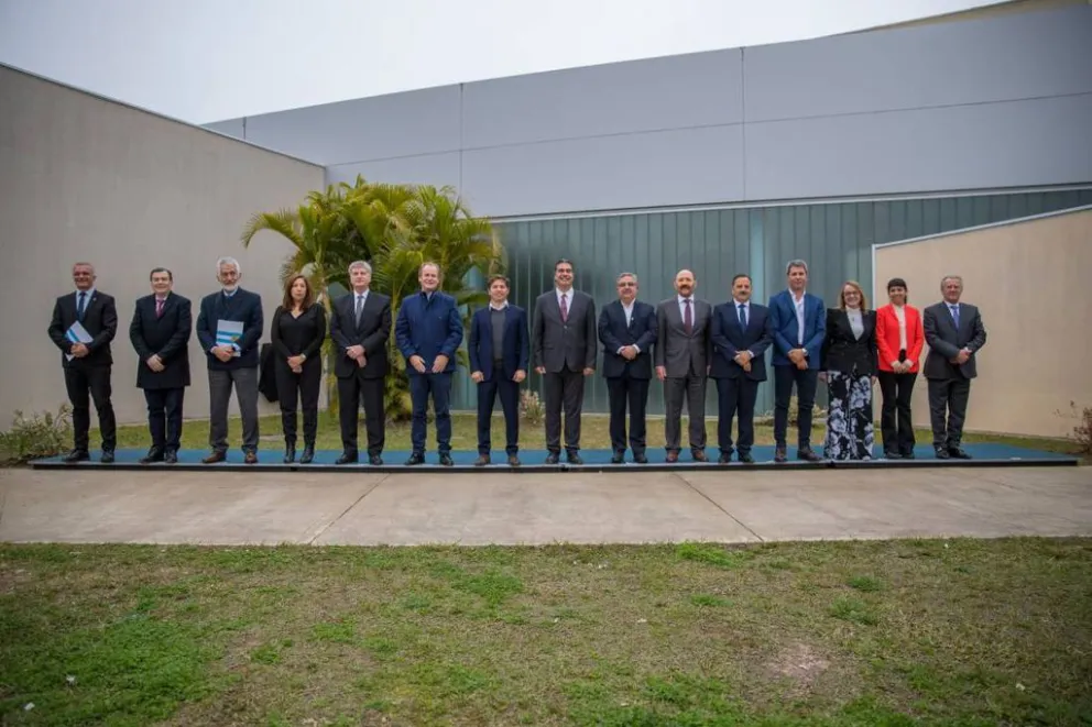 Se reunió la Liga de Gobernadores para “quitar de la grieta los principales temas que estamos viviendo”