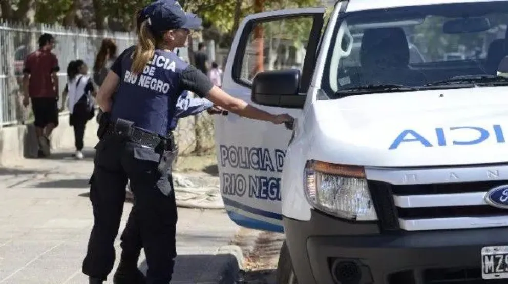 Una policía tuvo problemas de salud, la llenaron de sumarios y denunció a tres superiores 