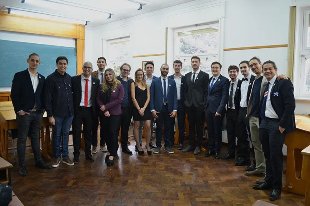 Egresaron ingenieros e ingenieras del Balseiro