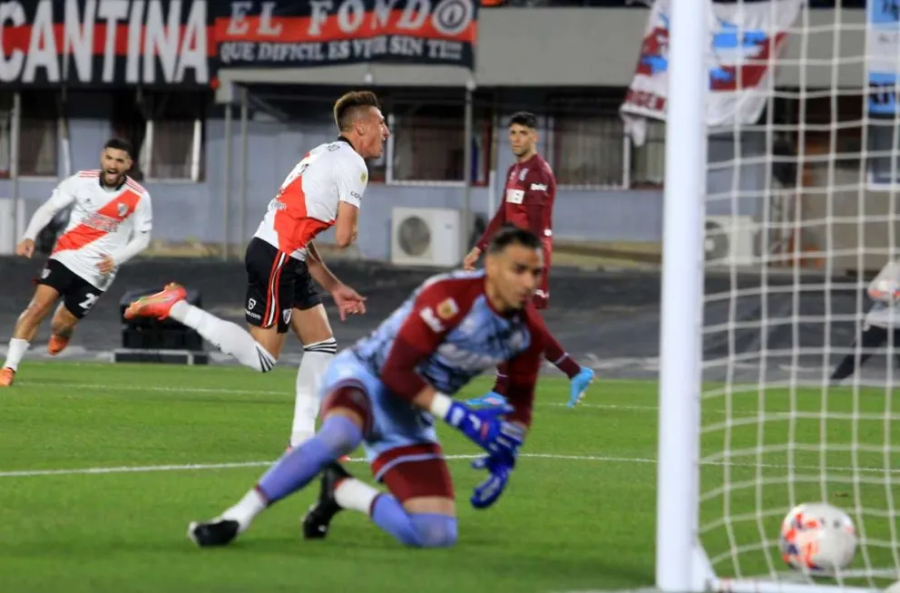 River venció a Lanús y se afirma en la Liga Profesional