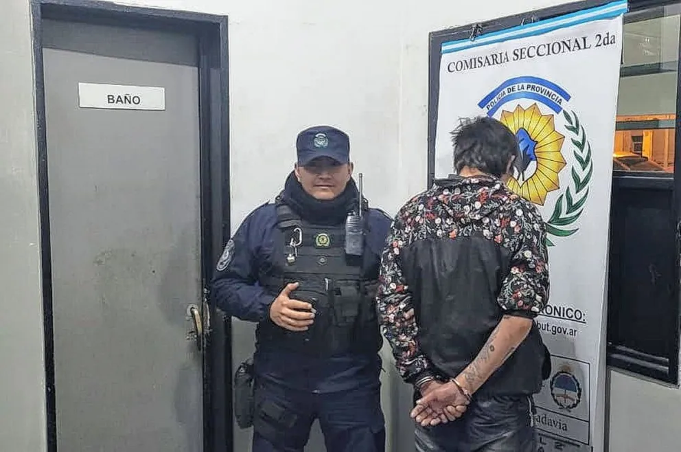 Se divertía en un boliche y le “aguaron la fiesta” cuando llegó la policía y lo llevó preso: tenía captura recomendada