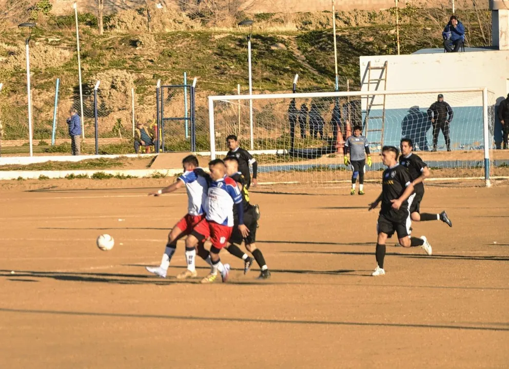 Argentinos Diadema goleó y es segundo