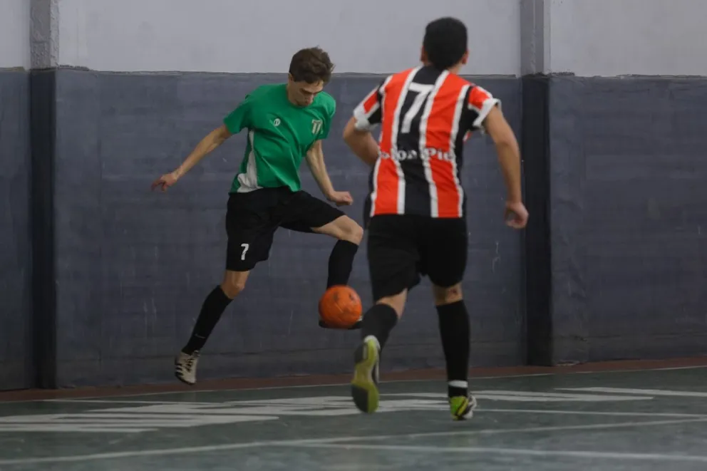 La Primera A y B siguen dando espectáculo