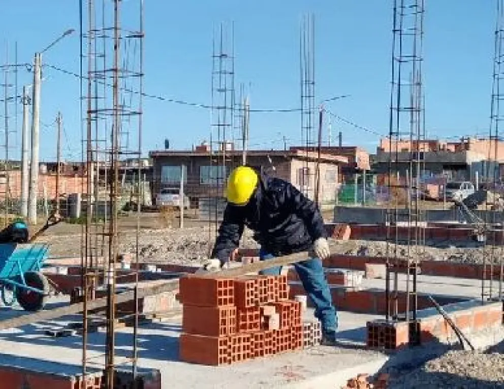 Docentes rionegrinos accederán a créditos blandos para la vivienda